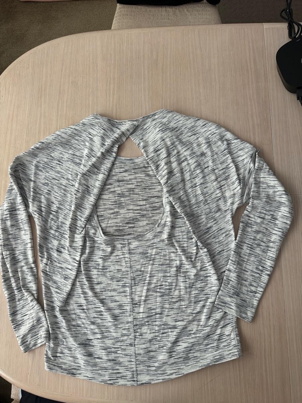 Light Gray Space-Dye Open-Back Long Sleeve Top loose fits sz 4